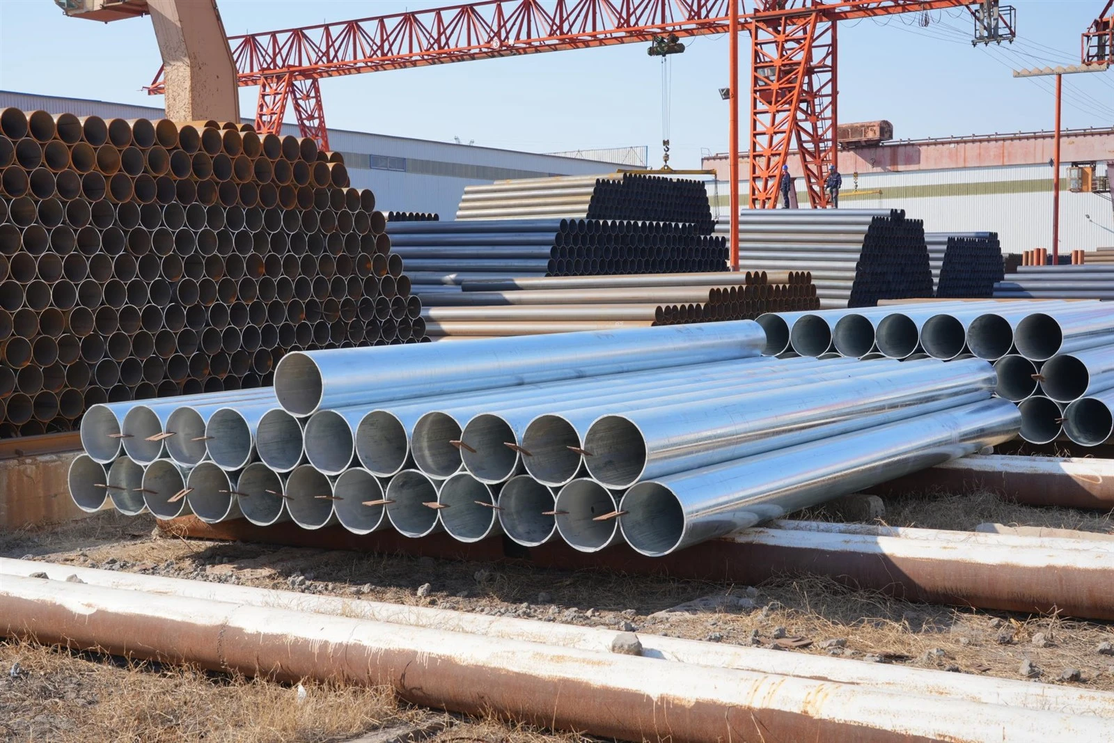 Tubo de aço preto versus tubo de aço carbono: principais diferenças e aplicações